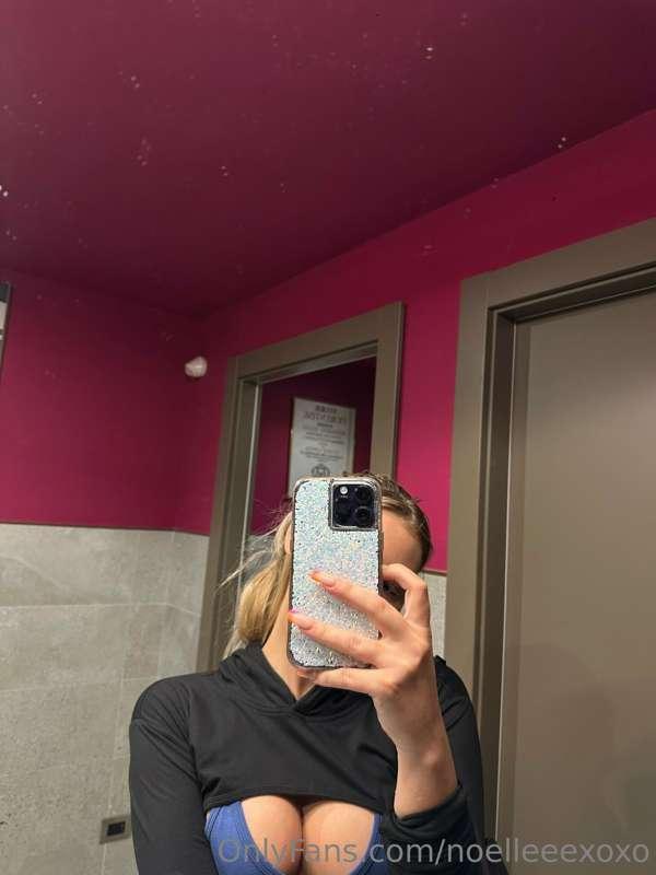 😘