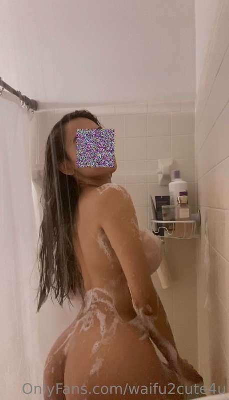 fingered myself in the shower for u