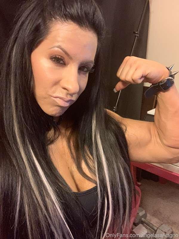 I soooo need to get back into filming clips for my store. I ..