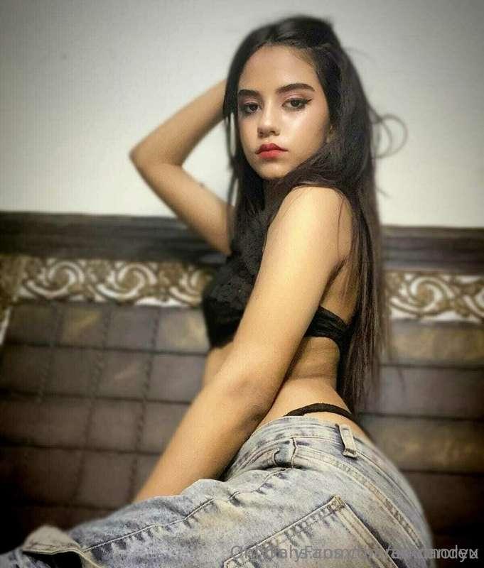 My friend @frutilisiousx is looking HOT 🔥🔥 You need to see w..