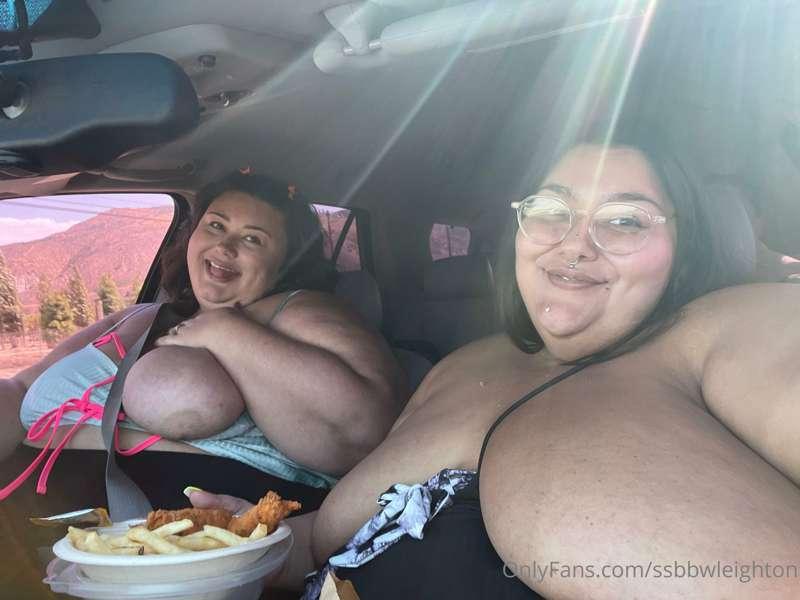 I went to the beach🥰