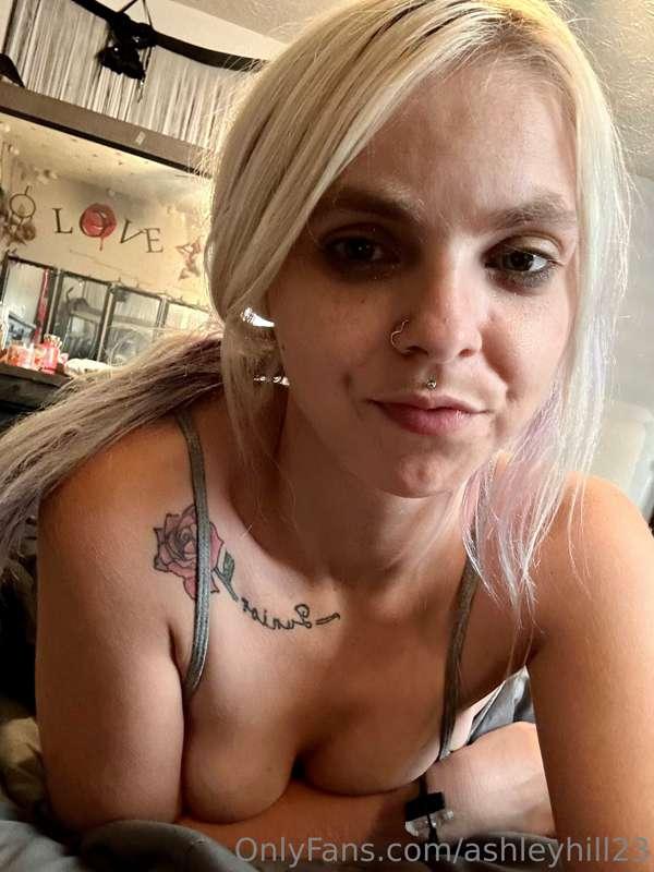 Hi