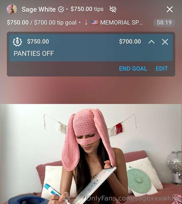 My panties are coming off right nowww 🤪