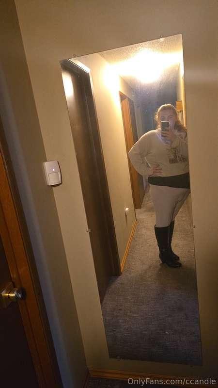 Yall like my new boots 