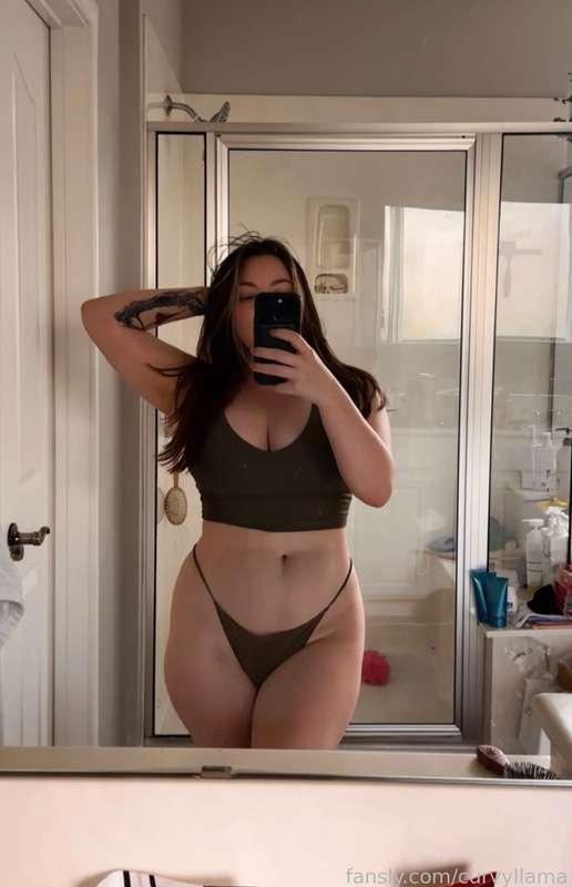 curvyllama image #1