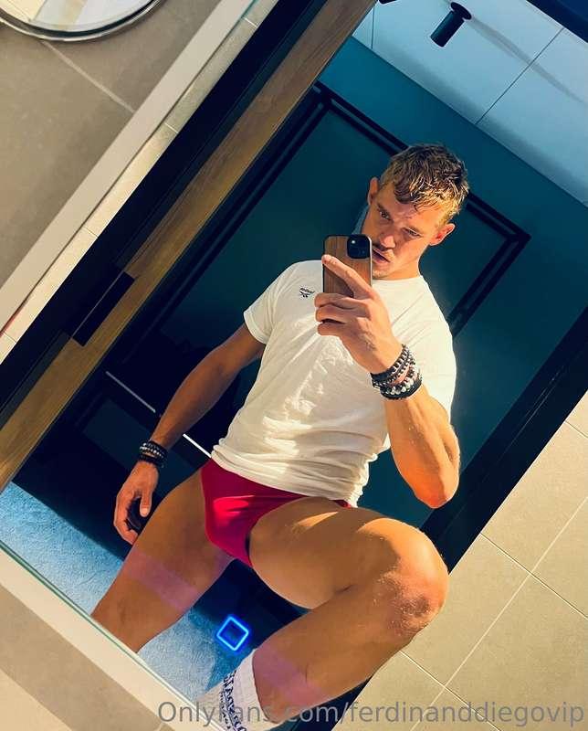 Ready for the weekend! U guys have some plans? 😏🔥