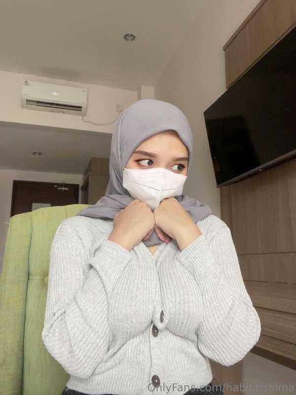 I could be quiet... or I could whisper everything I’m thinki..