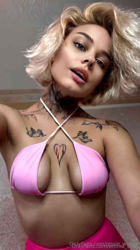 🔥 THIS BEAUTY @emma_dolly IS ONLINE & WAITING FOR YOU! 😈💦@em..