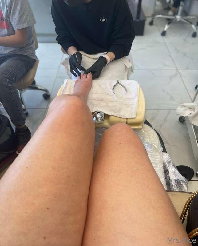 Finally getting around to getting my nails done! 💅 and can’t..