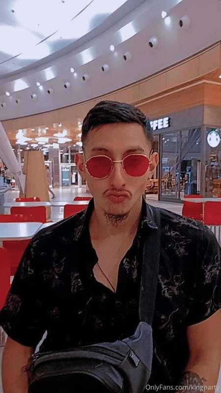 kingparty always to help you baby 😈🍆