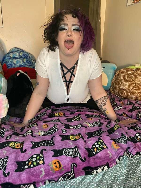 Who wants to sin with me? 😈