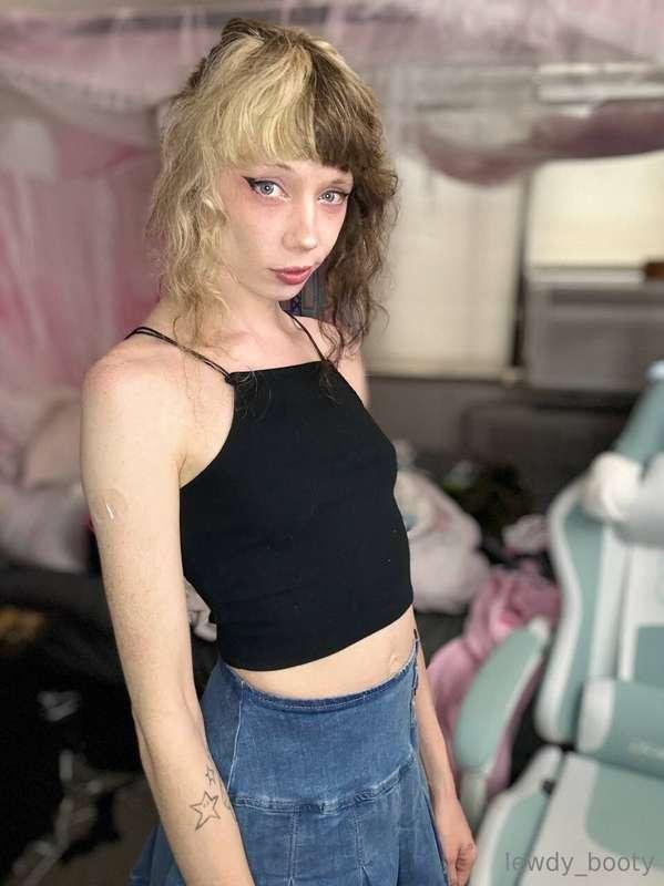 Today's about feeling good, ready to join me? DM me 😈