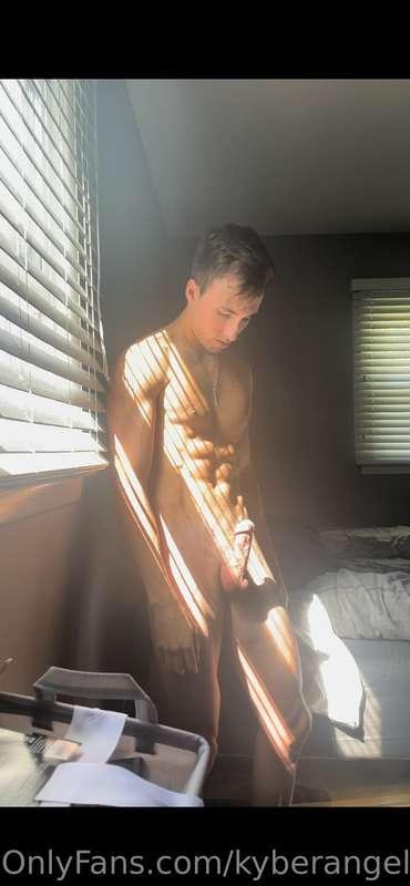 I’ll be sending a tease video from this photoshoot soon to a..