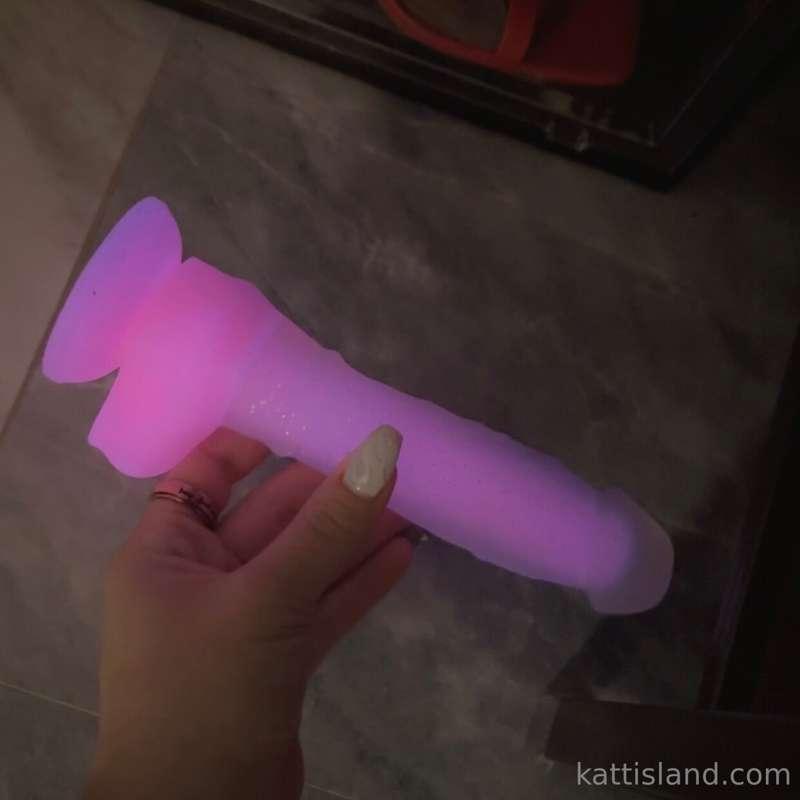 kattinthehatfree image #0