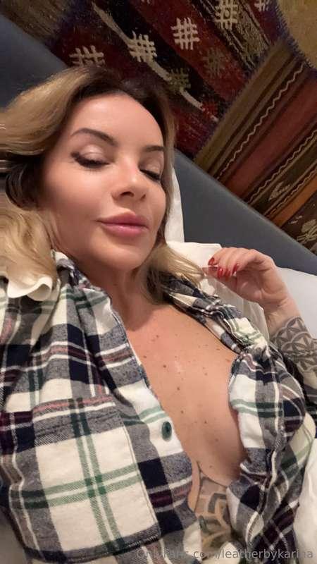 cum lounge with me ;) 