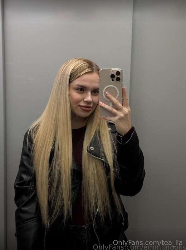 💦FREE SUBSCRIPTION💦 Don’t let this cutie @emmibrooks through..