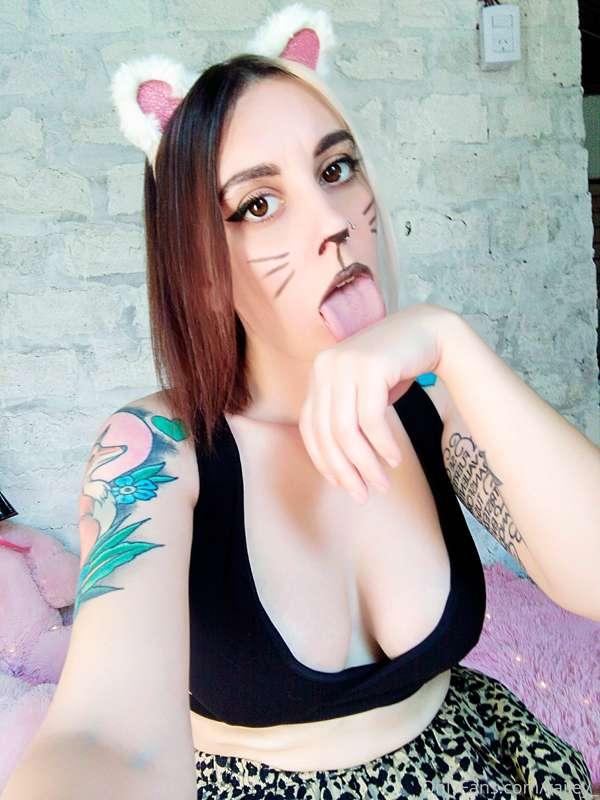 Hello Baby! 💖 My paid fans are 60% off at just $5.20 🥳
You w..