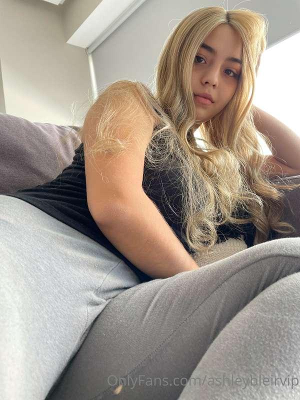 Let's Netflix and Fuck! 😏