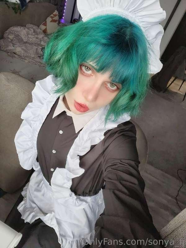 your personal maid💙💚