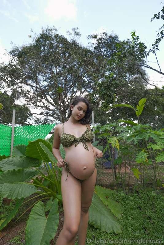 Would you be down for a quickie in the garden if the neighbo..