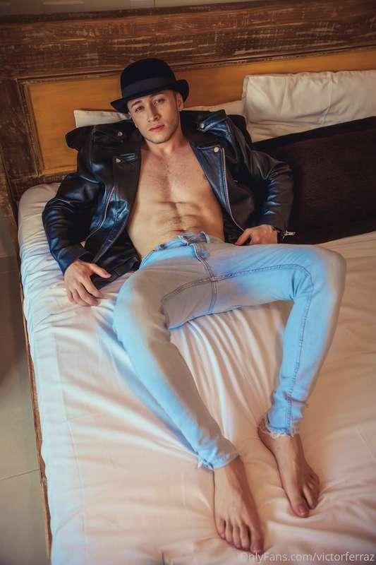 Acompanhem meu perfil grátis
Follow my profile free
@victorf..