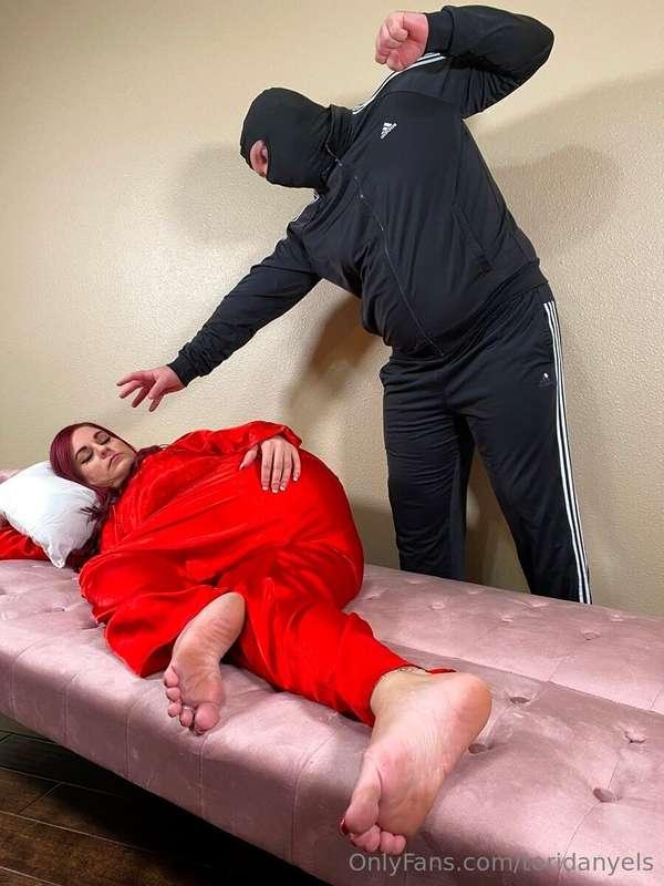 Oh no!!! Someone breaks in while I'm sleeping and tries to a..