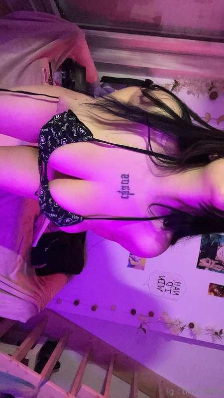 Coucou toi :) ┄┄*ೃ:.✧✲ﾟ*。⋆─── ⋆✩⋆ENG : Hey you :)
