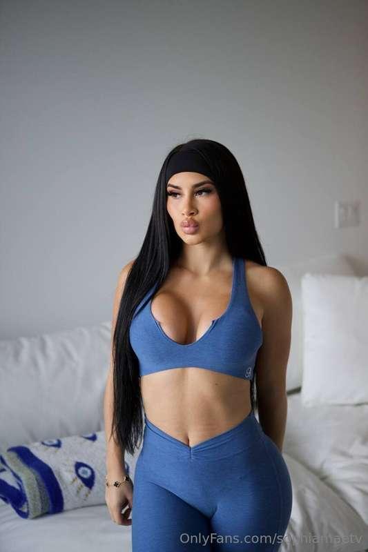 Saturday I workout too🥵 Can you see this sexiness?💕