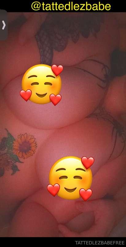 🥰 CUM PLAY WITH ME 🥰➡️‼️ @tattedlezbabe ‼️⬅️