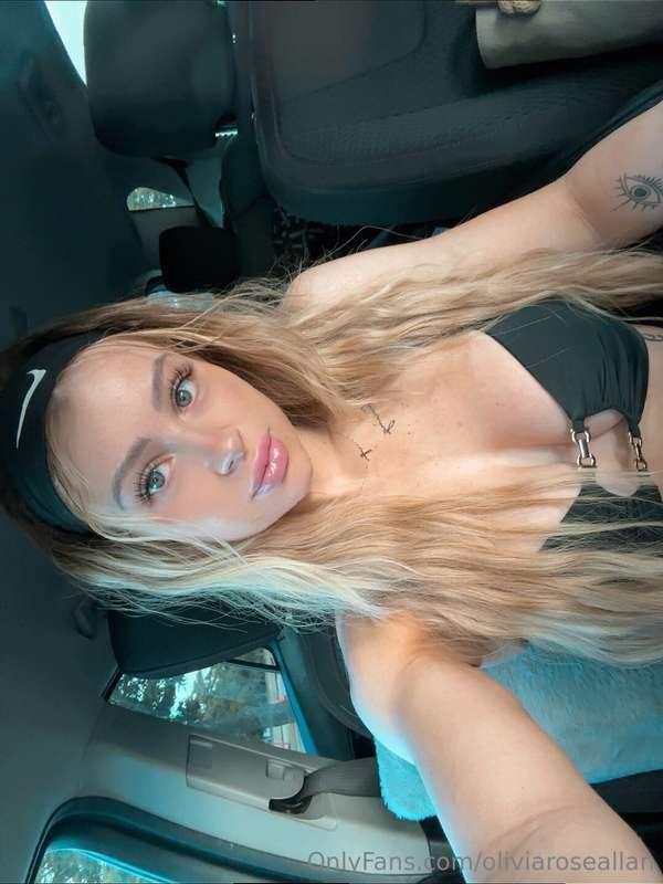 Baddest on your feed 😼