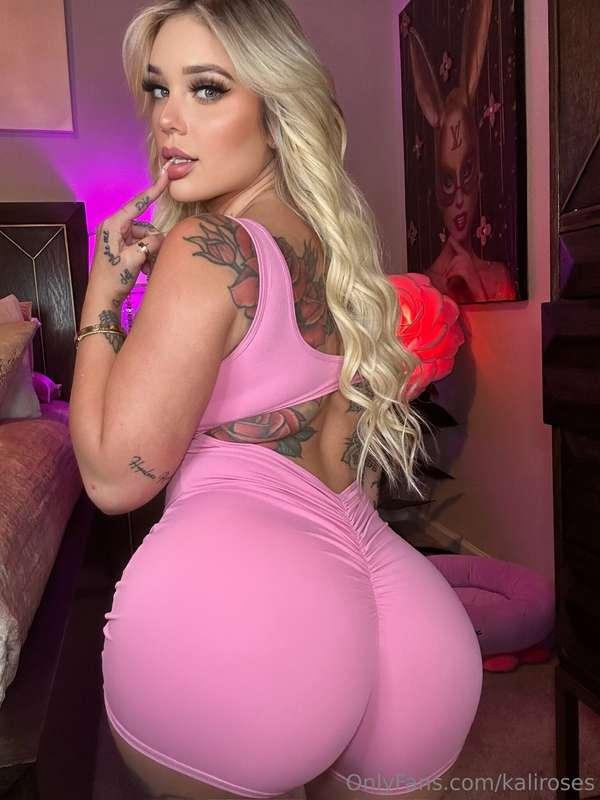 Leave your handprint on my ass 🍑👋🏻