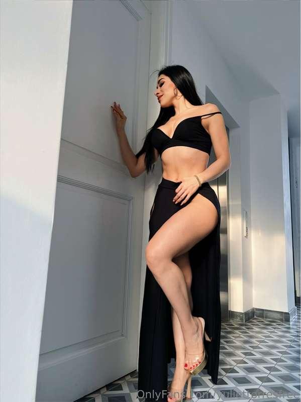 Elegancia y sensualidad dices? ♥️ La tengo toda! Y está en w..