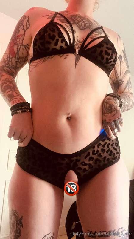 Eh coucou toi 😘Il va me falloir d’autres joujou plus gros, c..