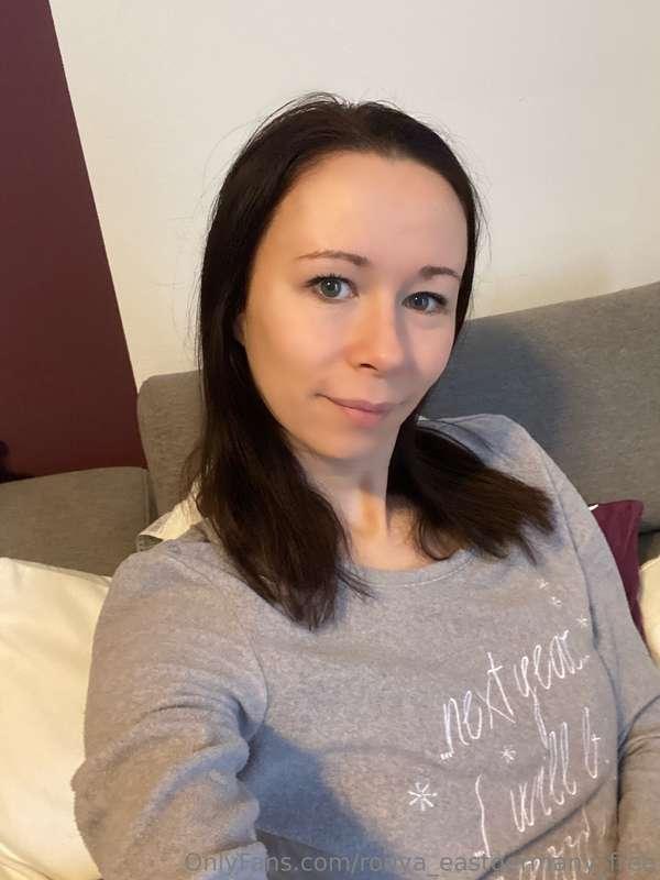 Hey ihr lieben. 
Ich wünsche euch allen ein gesundes neues J..