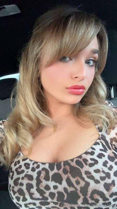 feline fine today 😏