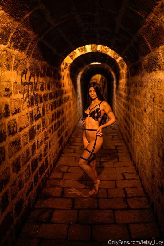 Nove album, BEZ KALHOTEK!!!
New photos, no panties alert !!!..