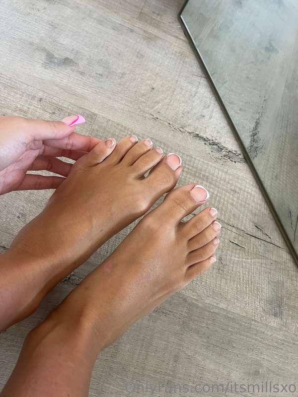 Cute feet