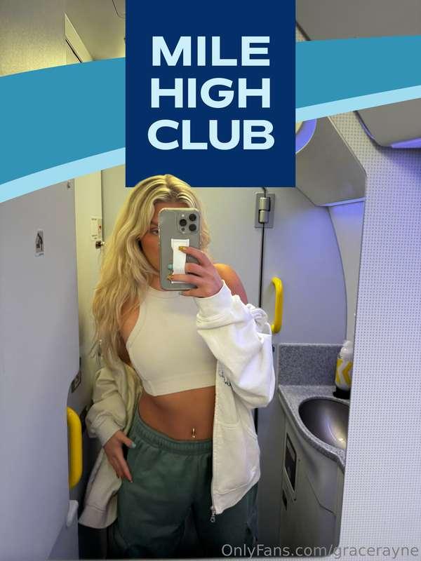 Who wants to join the MILE HIGH CLUB? ✈️ Tip $10 to find out..
