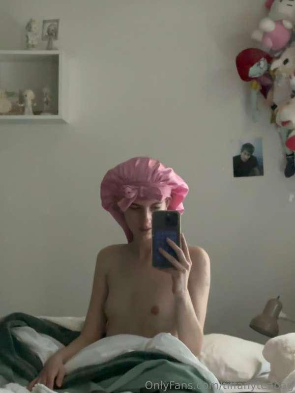 once u go sleeping naked u can’t go back 😞 so hard to get ou..