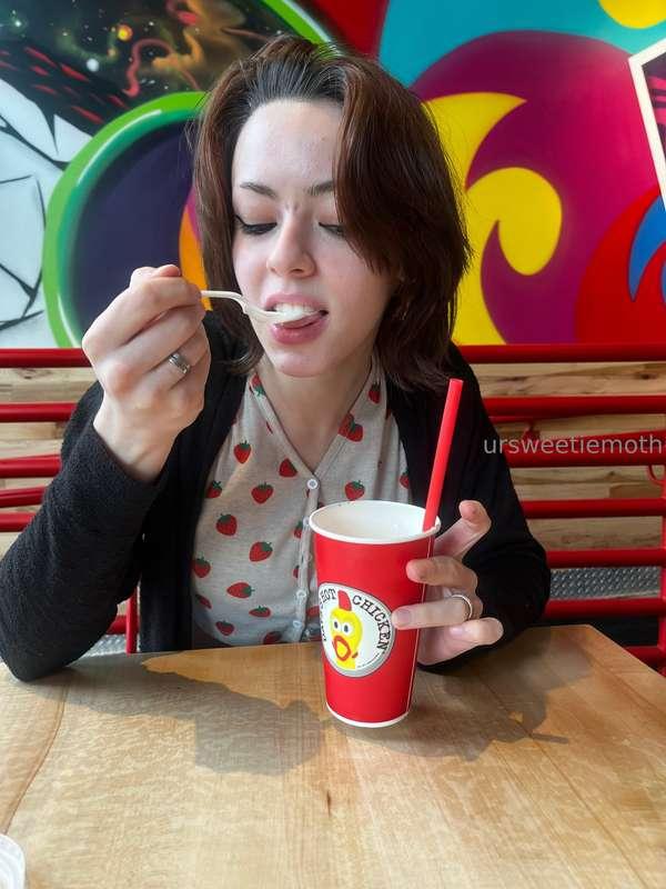 ursweetiemoth image #7