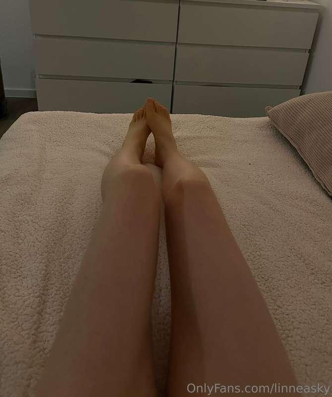 who wants to join me in bed right now? ✨