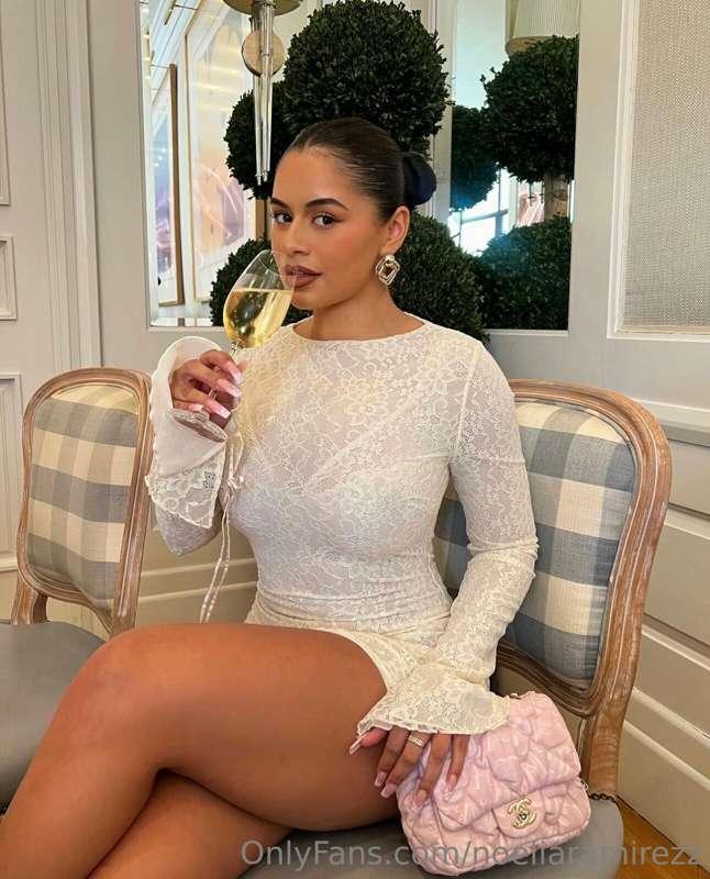 🥂