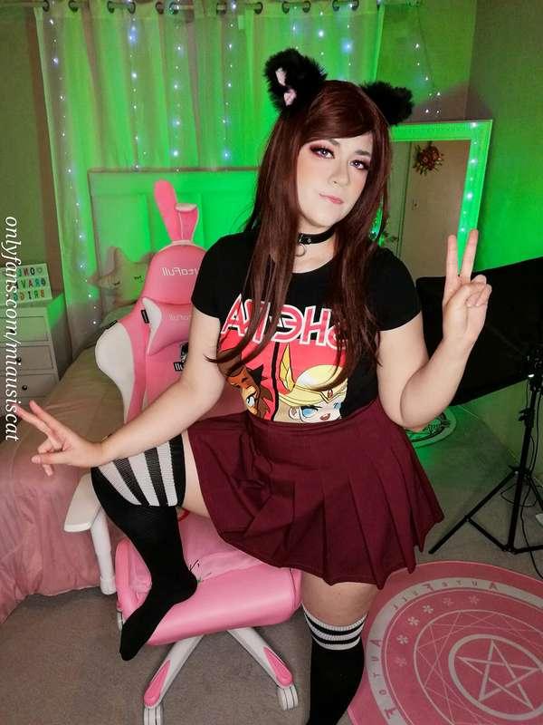 Catra e-girl.
