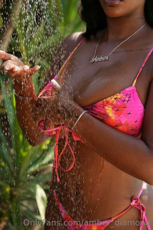 In honor of WETTTT WEDNESDAY… I’m taking yall to the shower ..