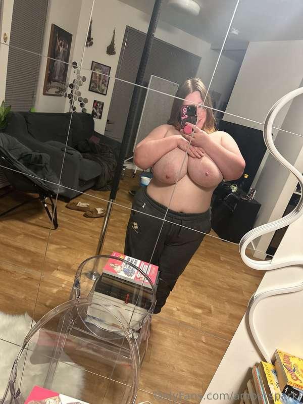 I don’t normally show late night sweatpants Amber 😂 but I ca..