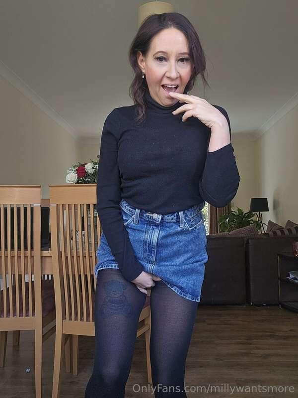 Off out on a lunch date! Am I wearing panties?? 🤔