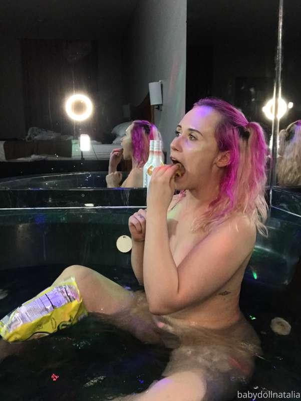 Personality pic 😜👉🏻👈🏻