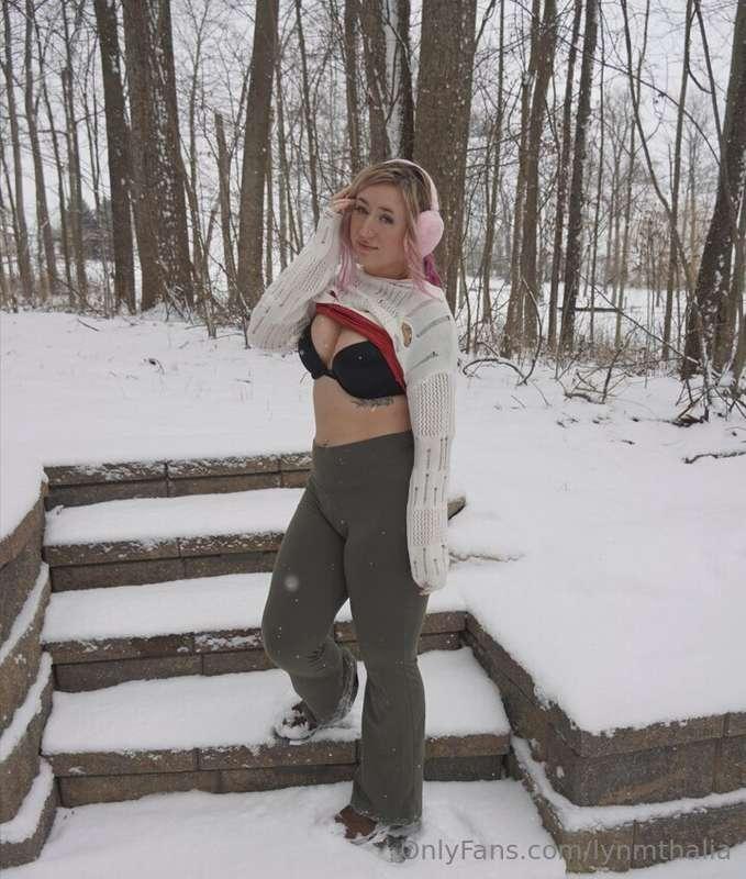 It's not that cold, but I'd prefer you keep me warm 😌