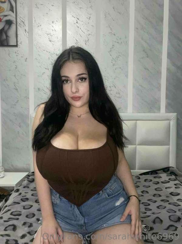 Would you leave work if I begged for sex?🥵
