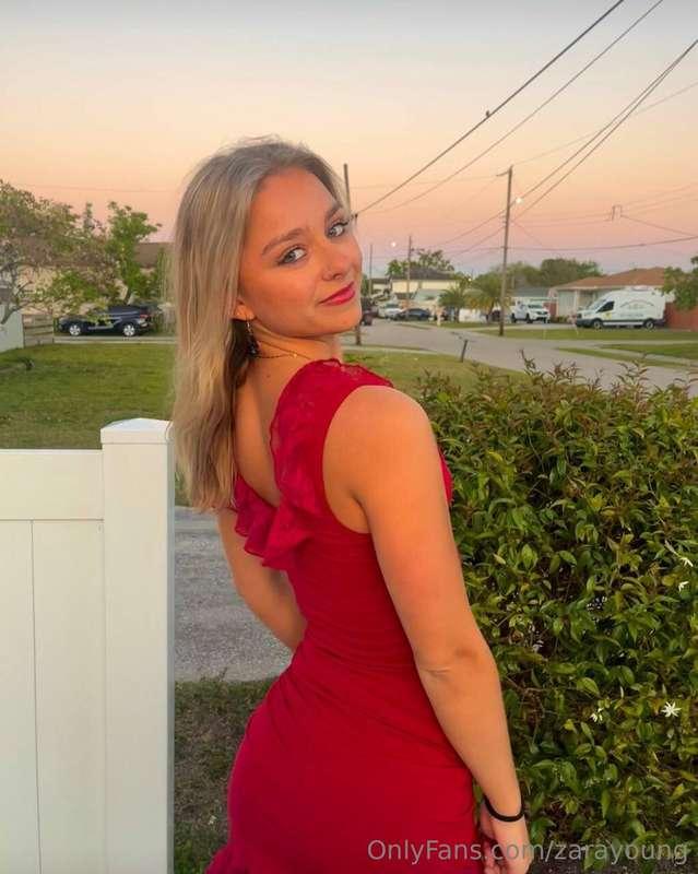 @calliereece just turned 18 and made content for the first t..